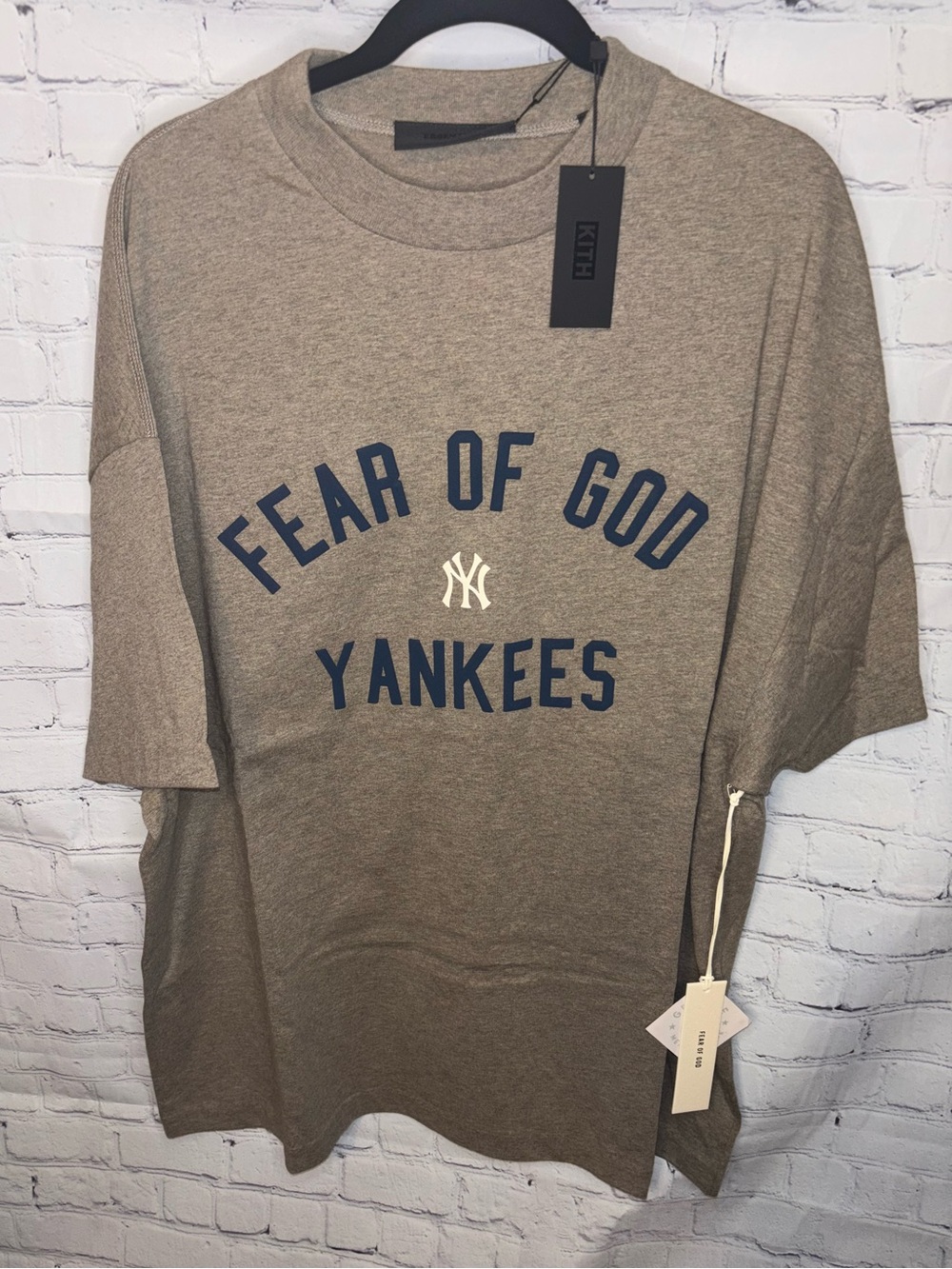 KITH  Essentials 90’s fit tee New York Yankees Homested Heather Tee M